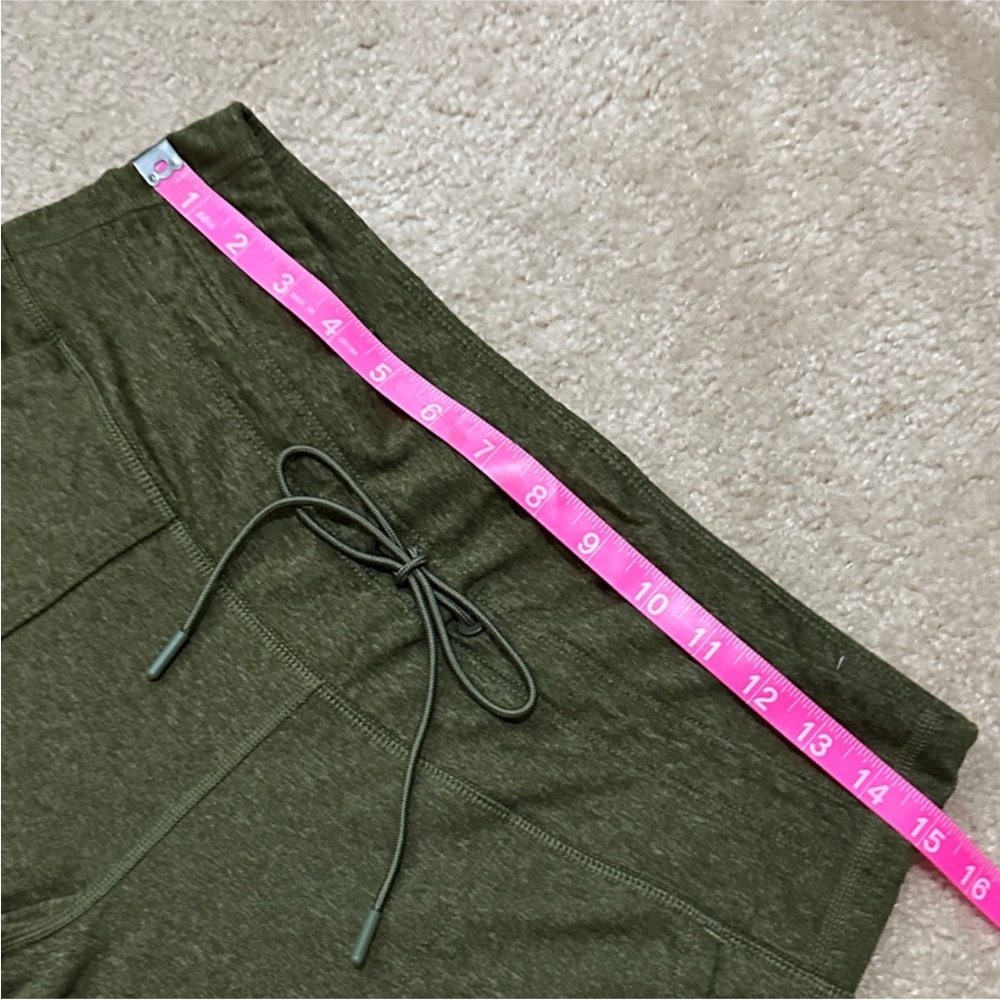 Old Navy Active CozeCore High-Rise
Green Leggings - Picture 4 of 12